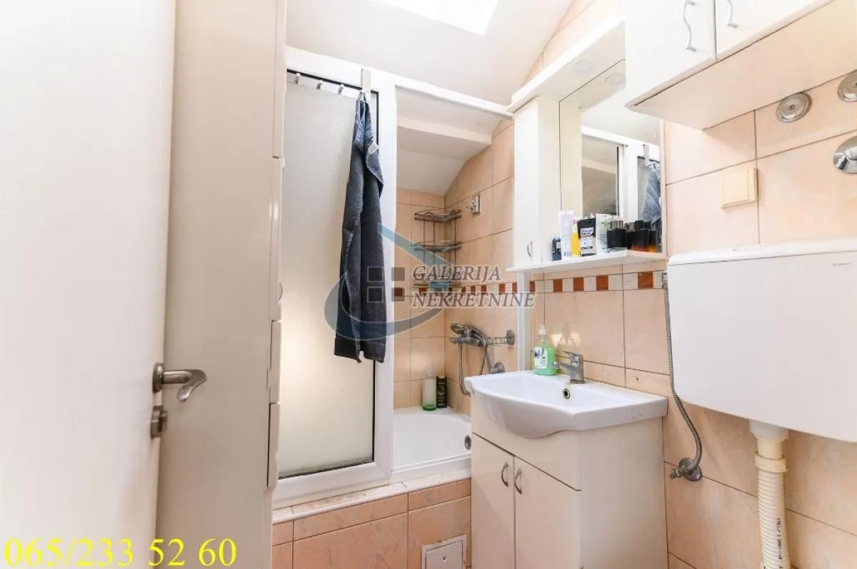 Prodaja, dvosoban stan, 40m², Južni Bulevar, Vračar Sve Podlokacije