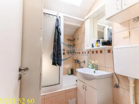 Sale, two bedroom apartment, 40m², Južni Bulevar, Vračar Sve Podlokacije - image 17