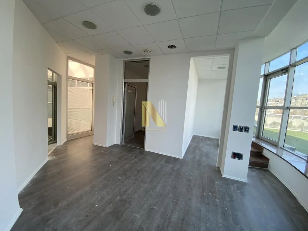 Rent, office space, 362m², Bulevar Oslobodjenja, Novi Sad Sve Podlokacije