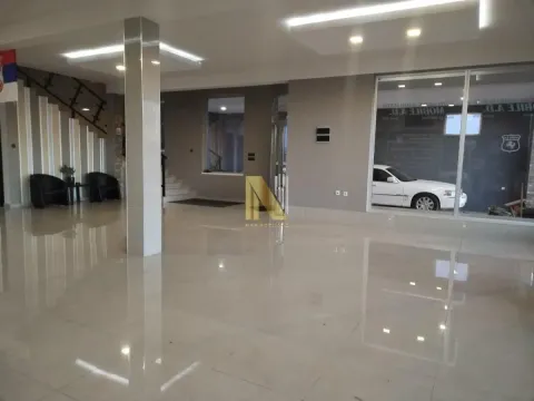 Rent, office space, 400m², Čenej, Novi Sad Sve Podlokacije - image 10