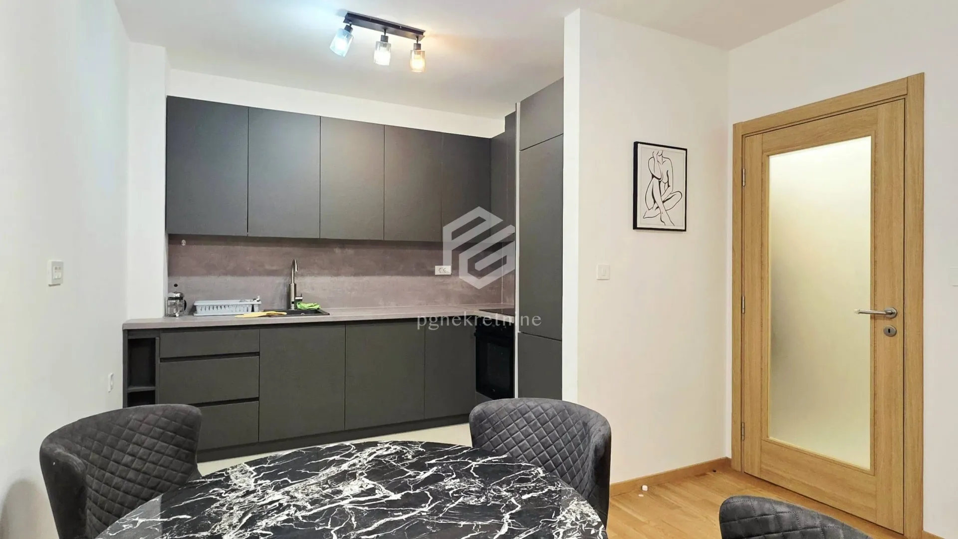Rent, two bedroom apartment, 69m², City Kvart, Podgorica