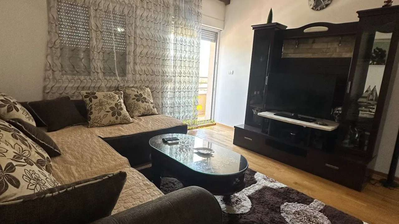 Izdavanje, jednosoban stan, 51m², City Kvart, Podgorica