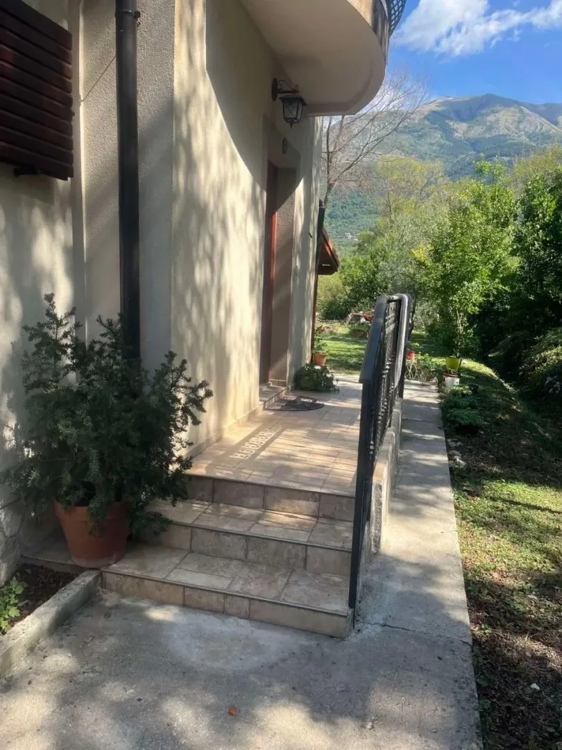 Rent, house, 150m², Radanovići, Kotor