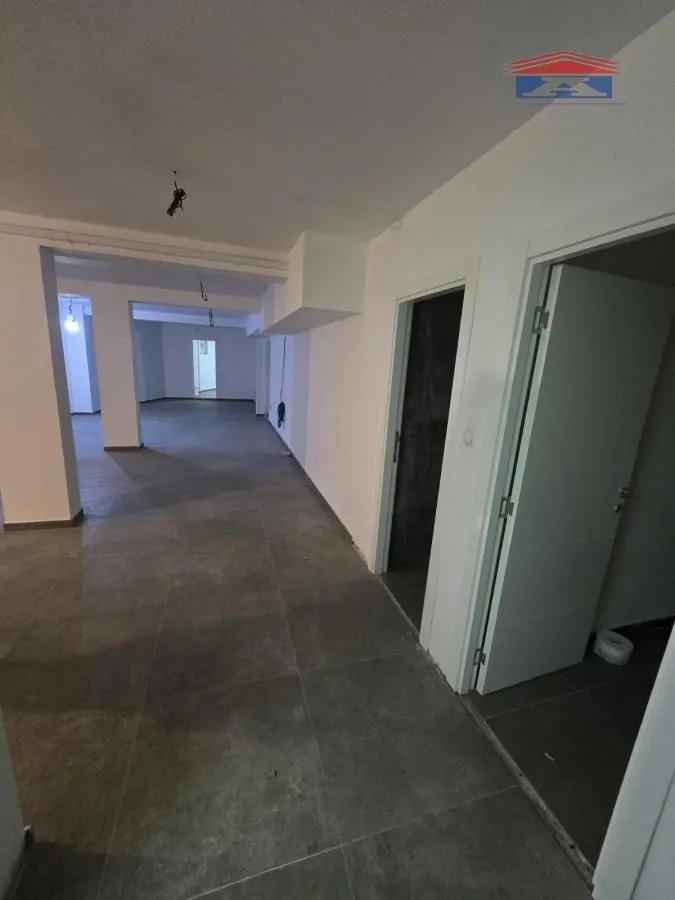 Rent, office space, 306m², Grbavica, Novi Sad Sve Podlokacije