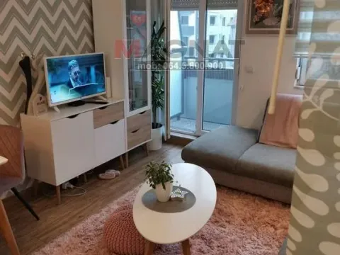 Sale, four bedroom apartment, 92m², Zemun Gornji Grad, Zemun Sve Podlokacije - image 4