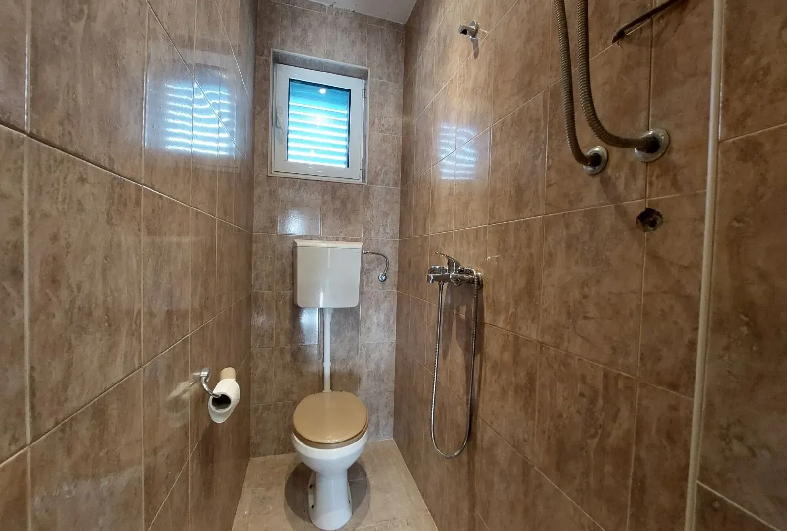 Rent, office space, 50m², Radanovići, Kotor