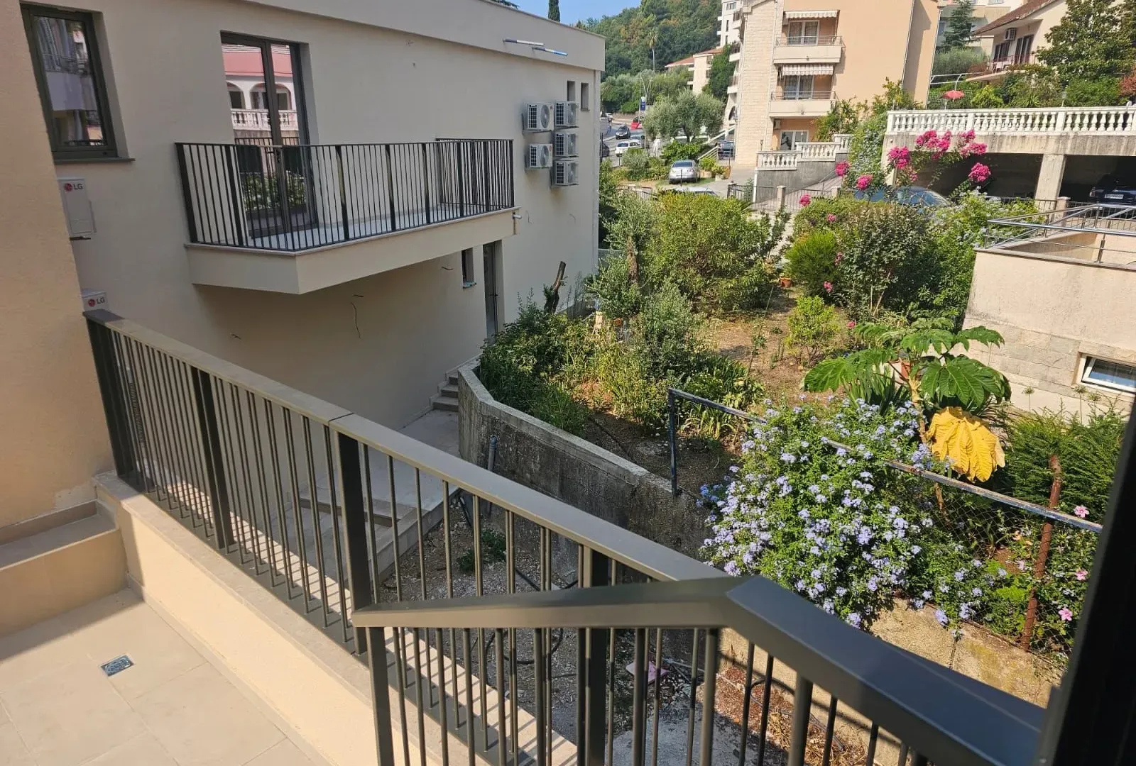 Rent, one bedroom apartment, 62m², Bečići, Budva