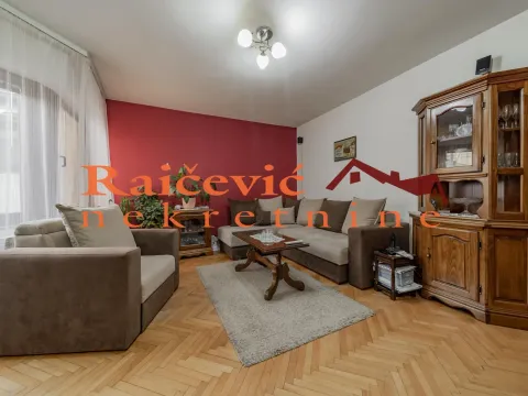 Sale, house, 85m², Stari Grad, Beograd - image 2