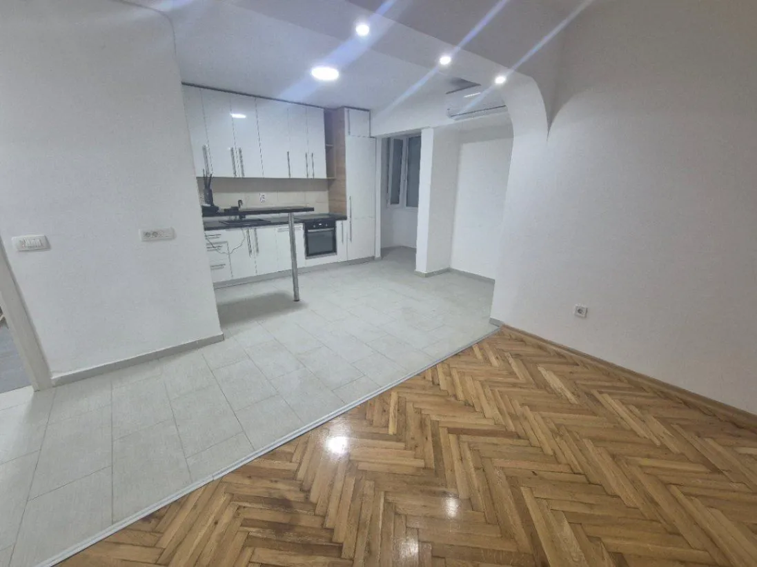 Sale, two bedroom apartment, 60m², Topolica, Bar
