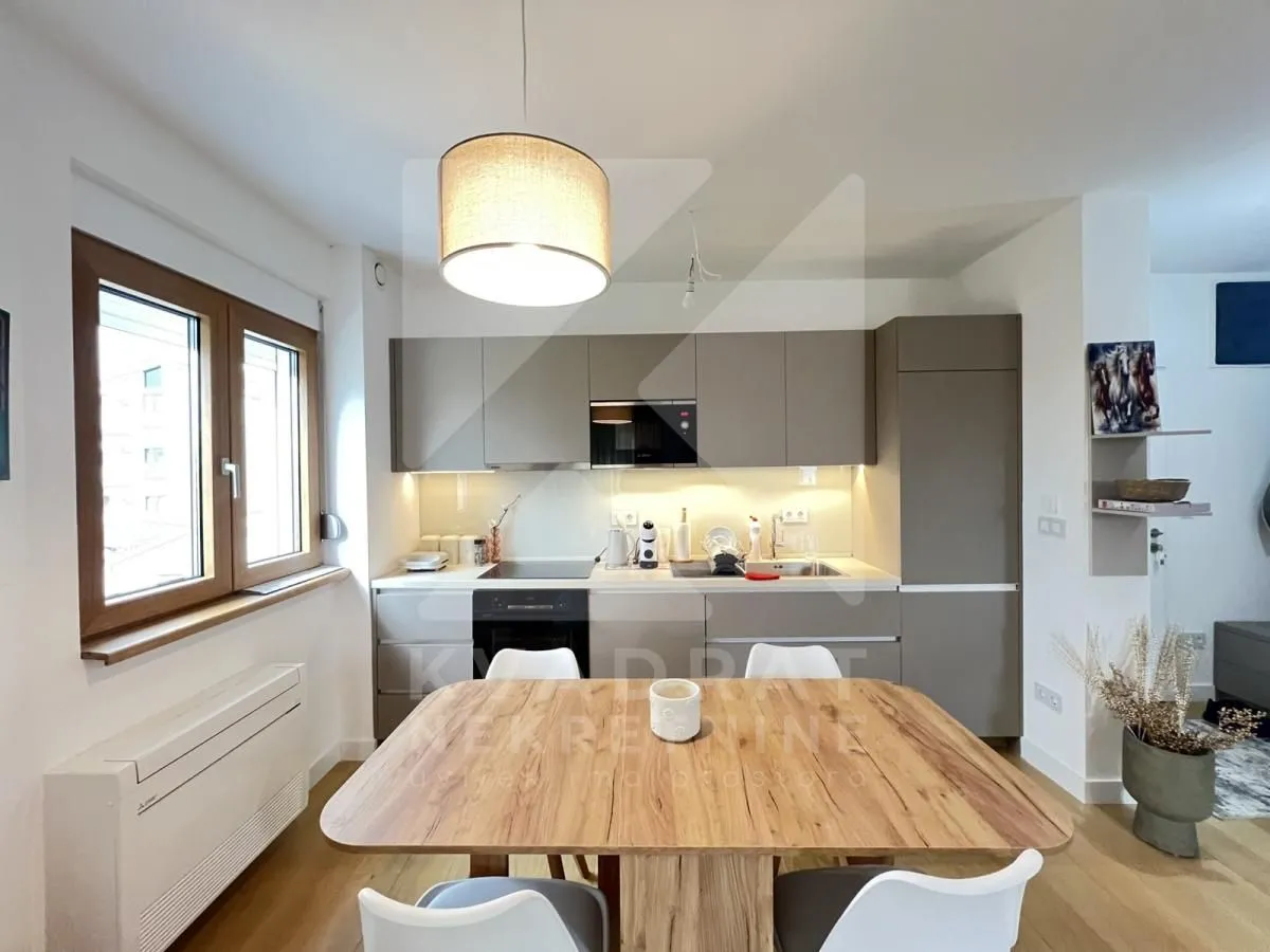 Izdavanje, jednosoban stan, 42m², Tološka šuma, Podgorica