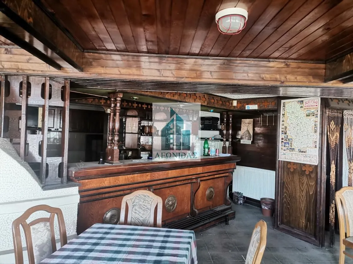 Rent, office space, 292m², Vlasotince, Srbija