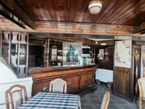 Rent, office space, 292m², Vlasotince, Srbija - image 6