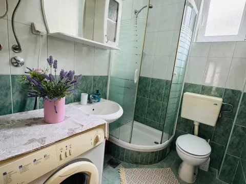 Sale, one bedroom apartment, 50m², Petrovac, Budva - image 10