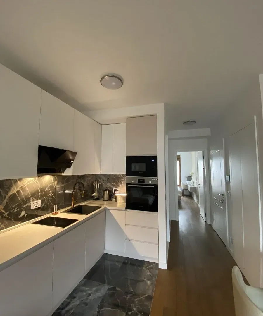 Izdavanje, dvosoban stan, 42m², Južni Bulevar, Vračar Sve Podlokacije