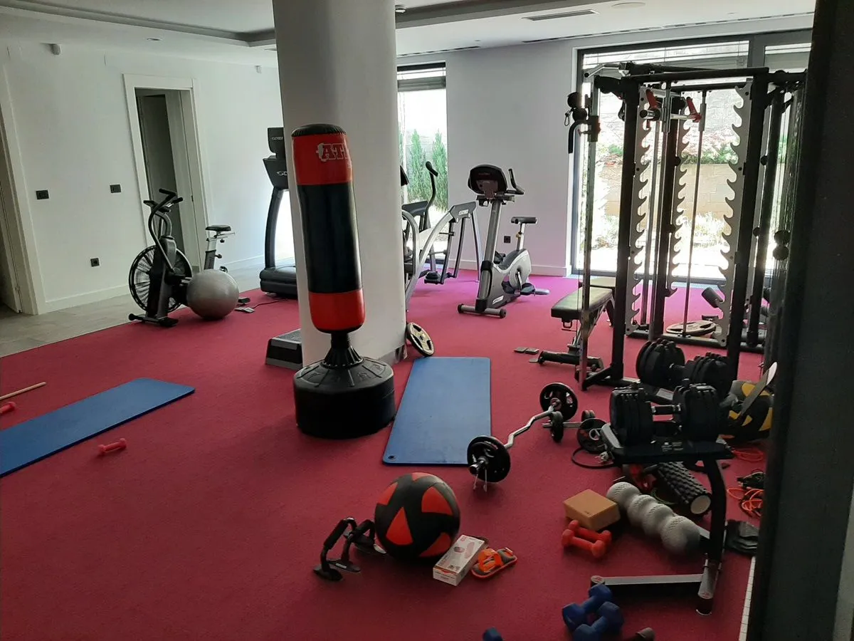 Prodaja, trosoban stan, 90m², Dedinje Sve Podlokacije, Beograd