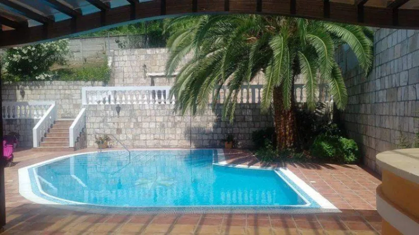 Sale, hospitality venue, 559m², Petrovac, Budva