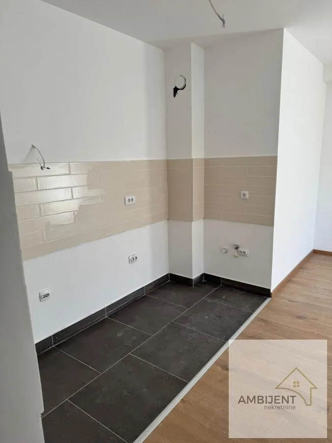 Prodaja, dvosoban stan, 56m², Centar, Stara Pazova