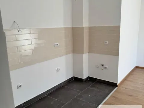 Prodaja, dvosoban stan, 56m², Centar, Stara Pazova - image 4