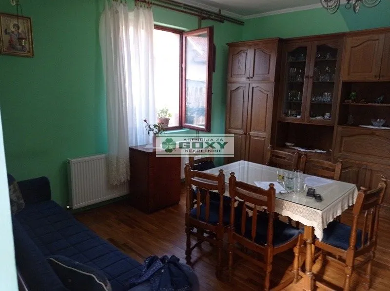 Prodaja, kuća, 245m², Zemun Sve Podlokacije, Beograd