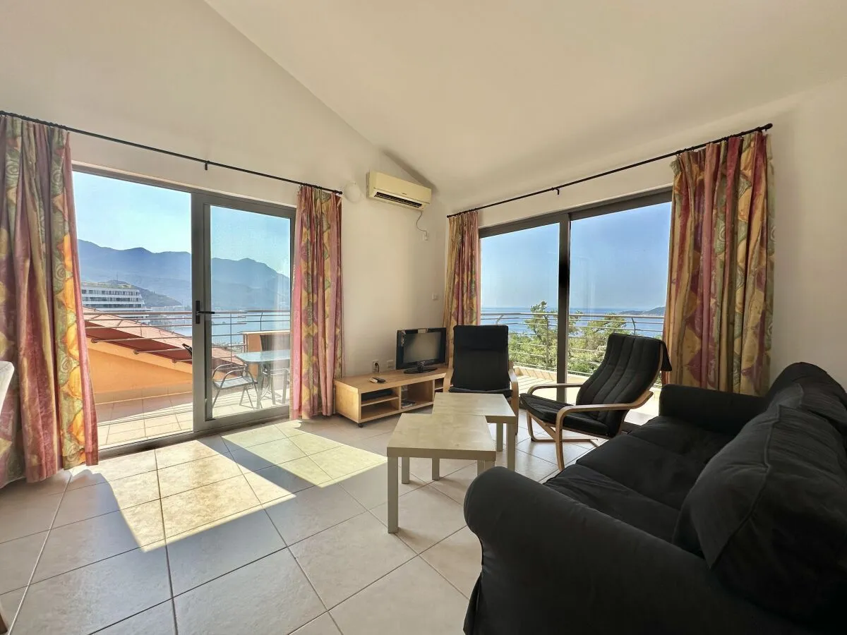 Sale, two bedroom apartment, 80m², Bečići, Budva