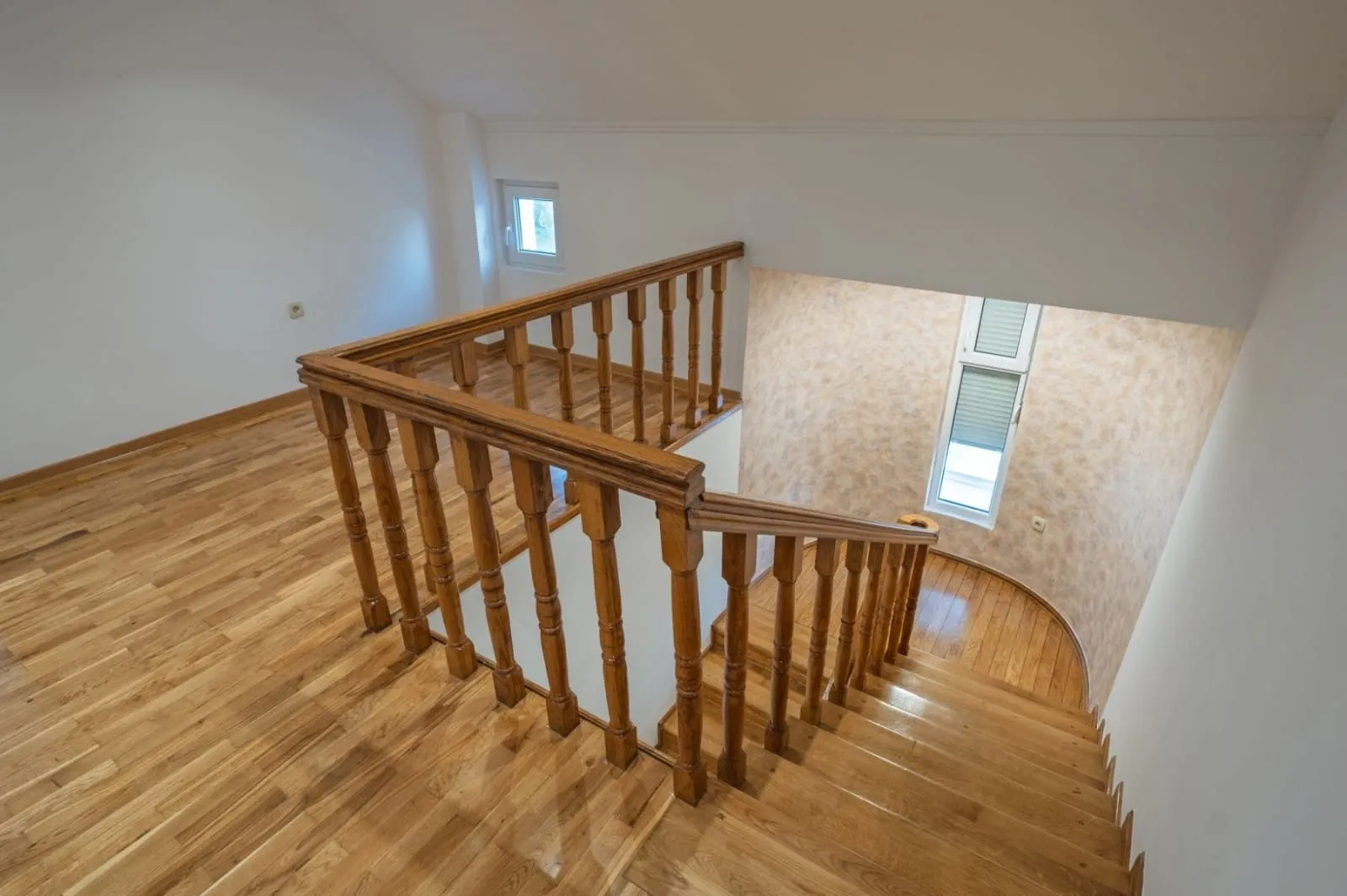 Rent, house, 355m², Donja Gorica, Podgorica