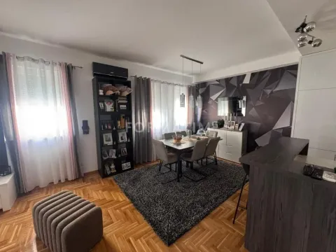 Sale, three bedroom apartment, 70m², Vojvode Vlahovica, Beograd