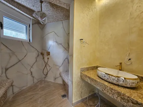 Sale, three bedroom apartment, 133m², Bečići, Budva - image 6