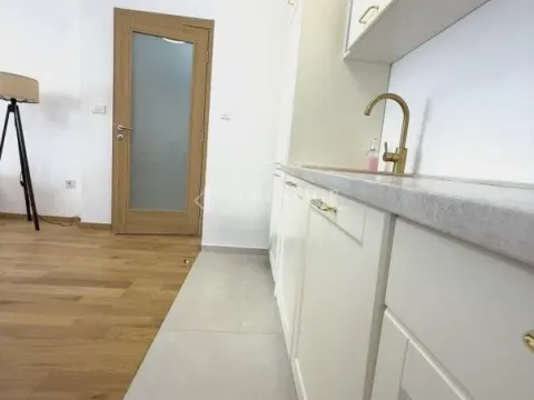 Rent, one bedroom apartment, 50m², City Kvart, Podgorica - image 8