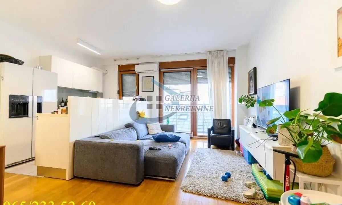 Prodaja, trosoban stan, 65m², Cvetni Trg, Vračar Sve Podlokacije