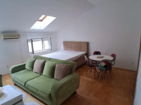 Izdavanje, stan, 36m², Stari Aerodrom, Podgorica - image 6