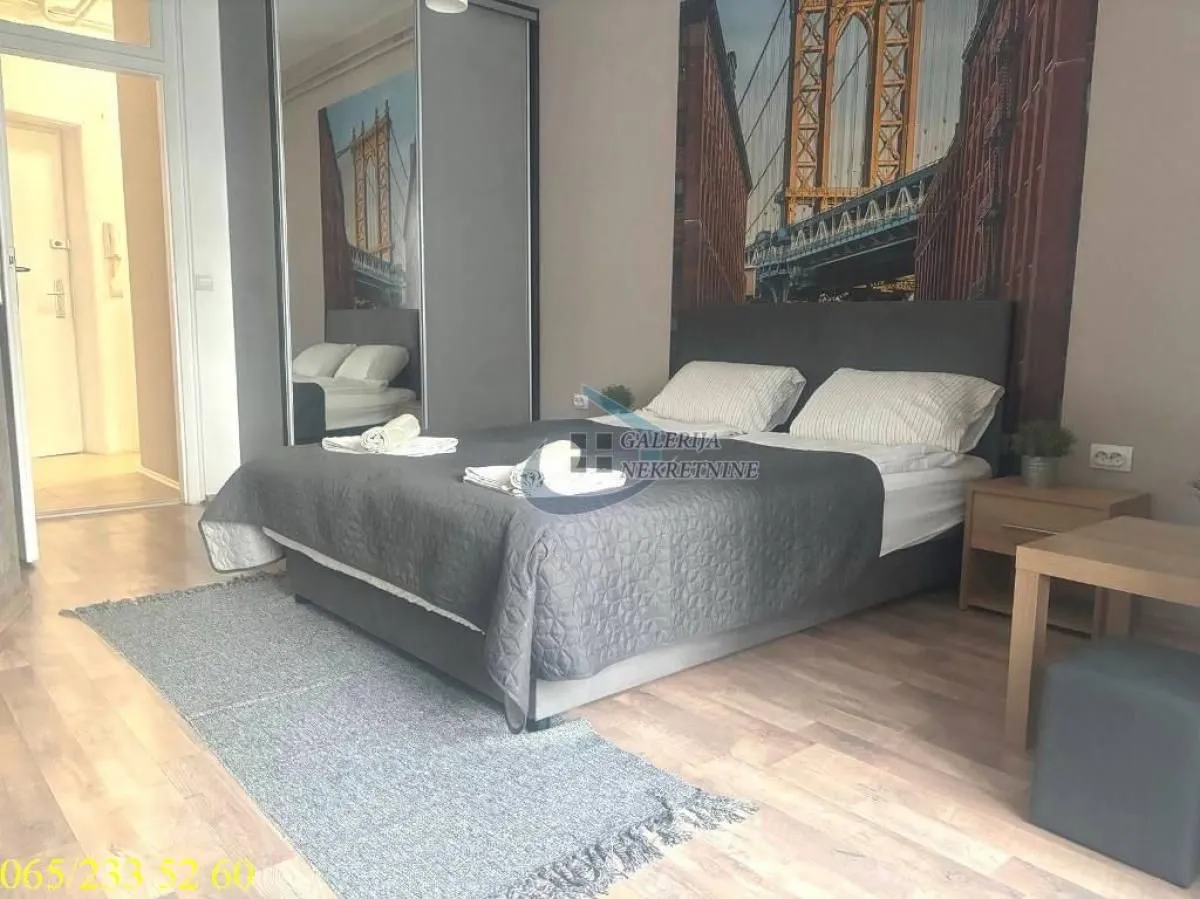 Izdavanje, jednosoban stan, 30m², Stari Grad, Beograd