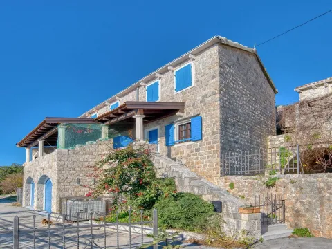 Prodaja, kuća, 311m², Reževići, Budva - image 1