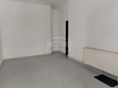 Izdavanje, poslovni prostor, 25m², Prozivka, Subotica - image 2