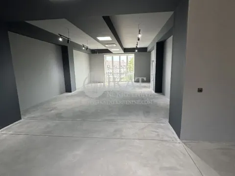 Izdavanje, poslovni prostor, 830m², Pančevo, Srbija - image 5