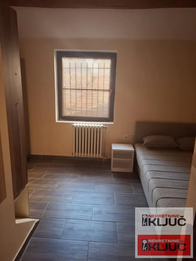 Izdavanje, jednosoban stan, 45m², Centar, Novi Sad