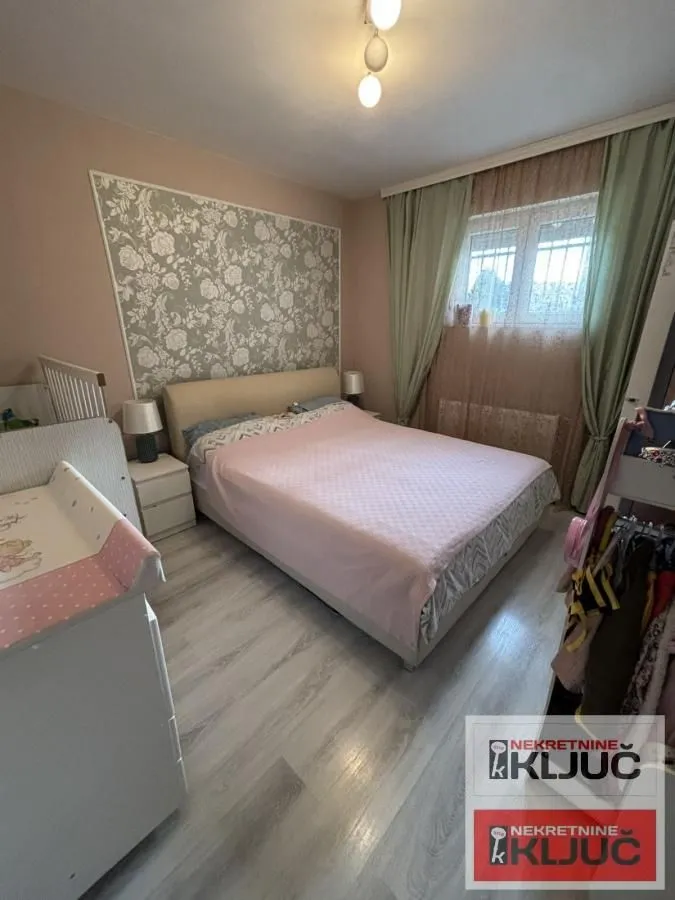 Prodaja, dvosoban stan, 54m², Lipov gaj, Novi Sad Sve Podlokacije