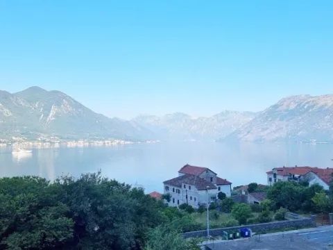Sale, house, 289m², Dobrota, Kotor