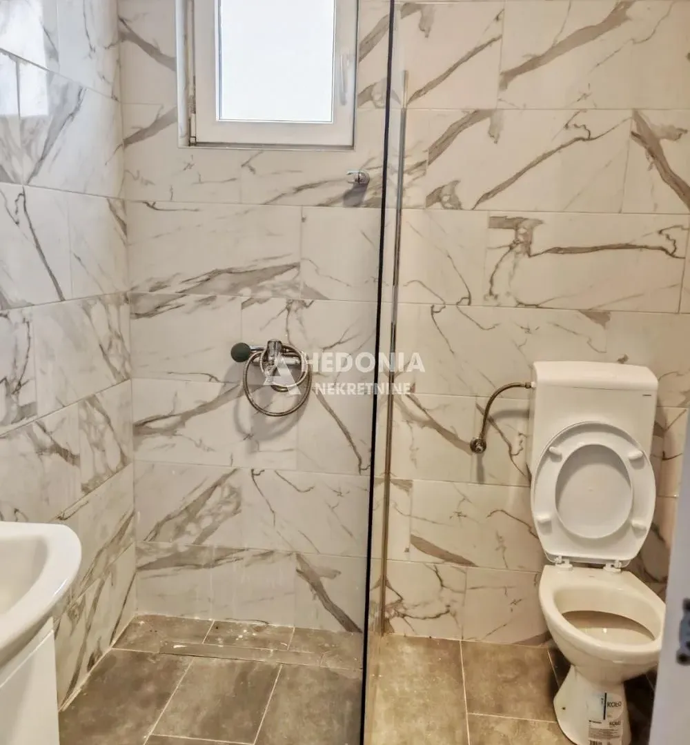 Izdavanje, dvosoban stan, 50m², Krnjaca, Palilula Sve Podlokacije