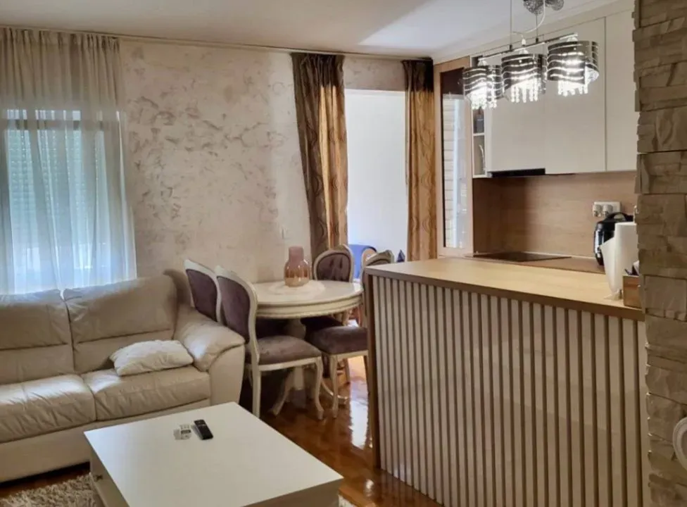 Prodaja, jednosoban stan, 51m², Centar, Budva