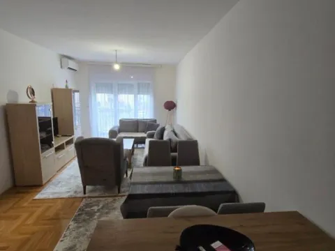 Izdavanje, jednosoban stan, 48m², Stari Aerodrom, Podgorica - image 3