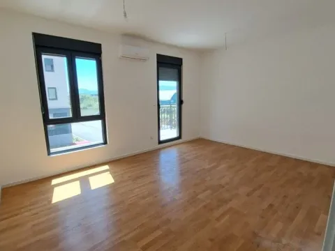 Stan in Tološi