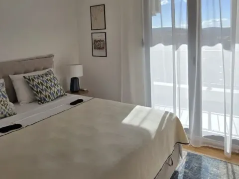 Rent, two bedroom apartment, 61m², Tivat, Crna Gora - image 4