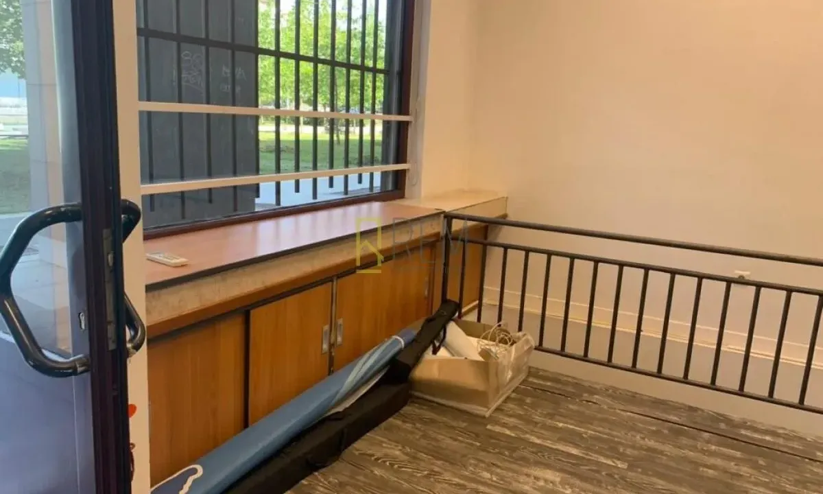 Izdavanje, poslovni prostor, 120m², Preko Morače, Podgorica