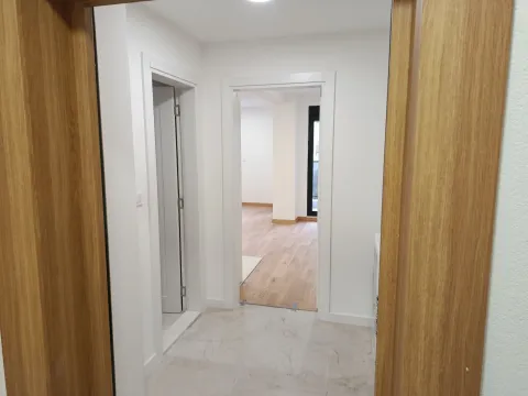 Rent, studio apartment, 40m², Tološka šuma, Podgorica - image 3