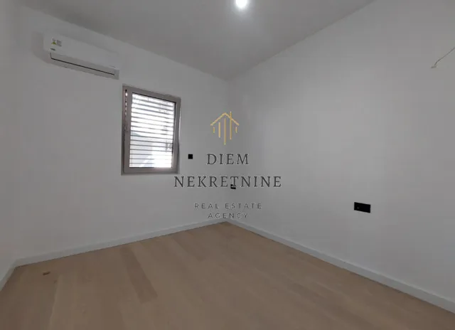 Prodaja, dvosoban stan, 55m², Dobrota, Kotor
