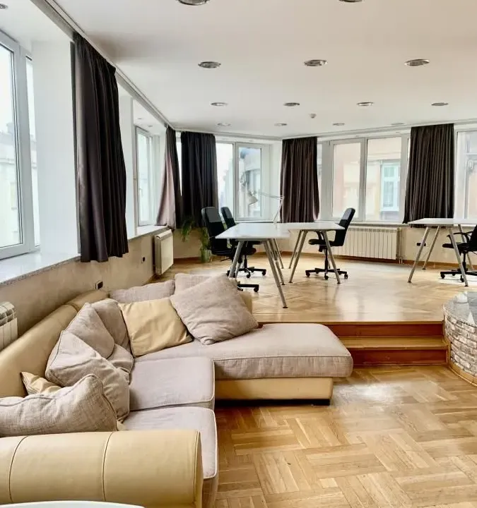 Izdavanje, poslovni prostor, 230m², Topličin venac, Beograd