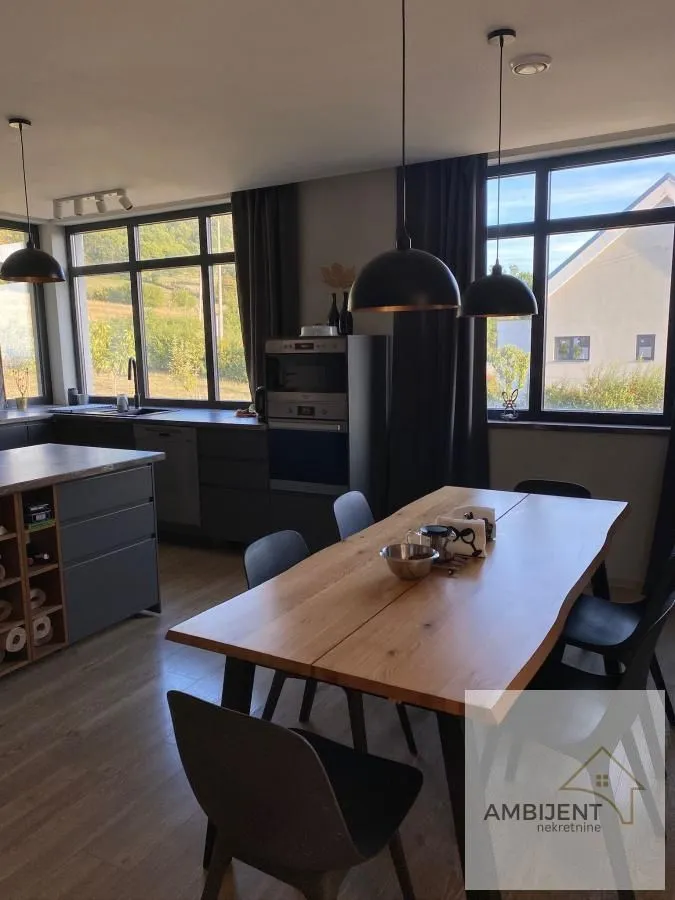 Sale, house, 600m², Sopot, Beograd