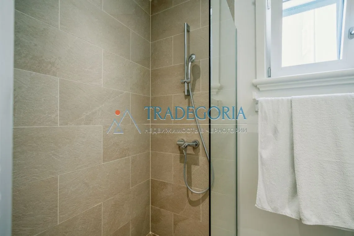 Prodaja, dvosoban stan, 85m², Radovići, Tivat
