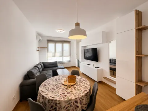 Izdavanje, četvorosoban stan, 90m², Fon (Fon - Bilećka), Voždovac Sve Podlokacije - image 4