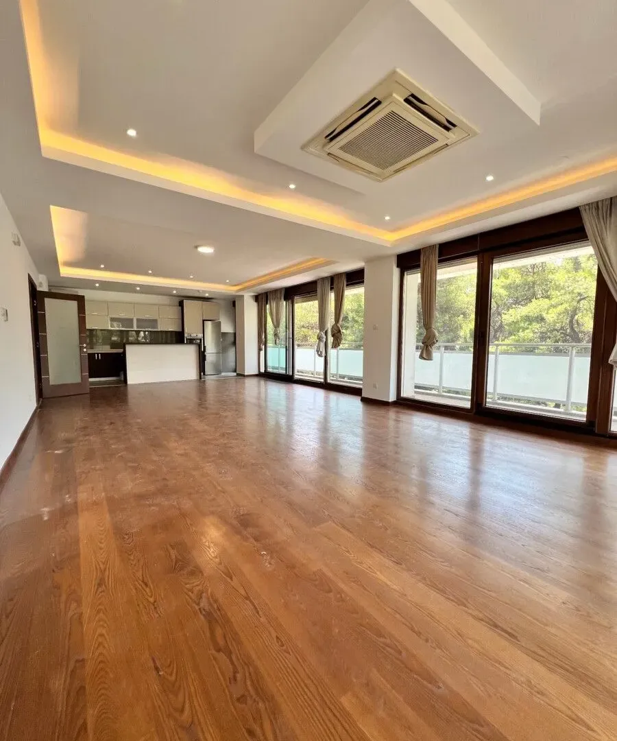 Rent, four bedroom apartment, 228m², Preko Morače, Podgorica